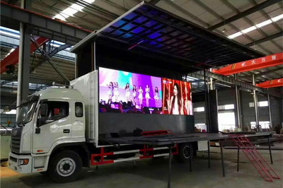 阿勒泰地區(qū)凱馬舞臺(tái)車最低多少錢