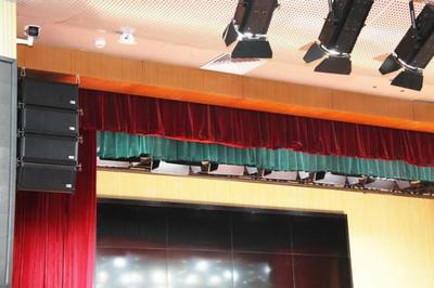 音響設(shè)備在舞臺(tái)上的藝術(shù)表現(xiàn)與北京舞臺(tái)設(shè)備租賃服務(wù)的重要性